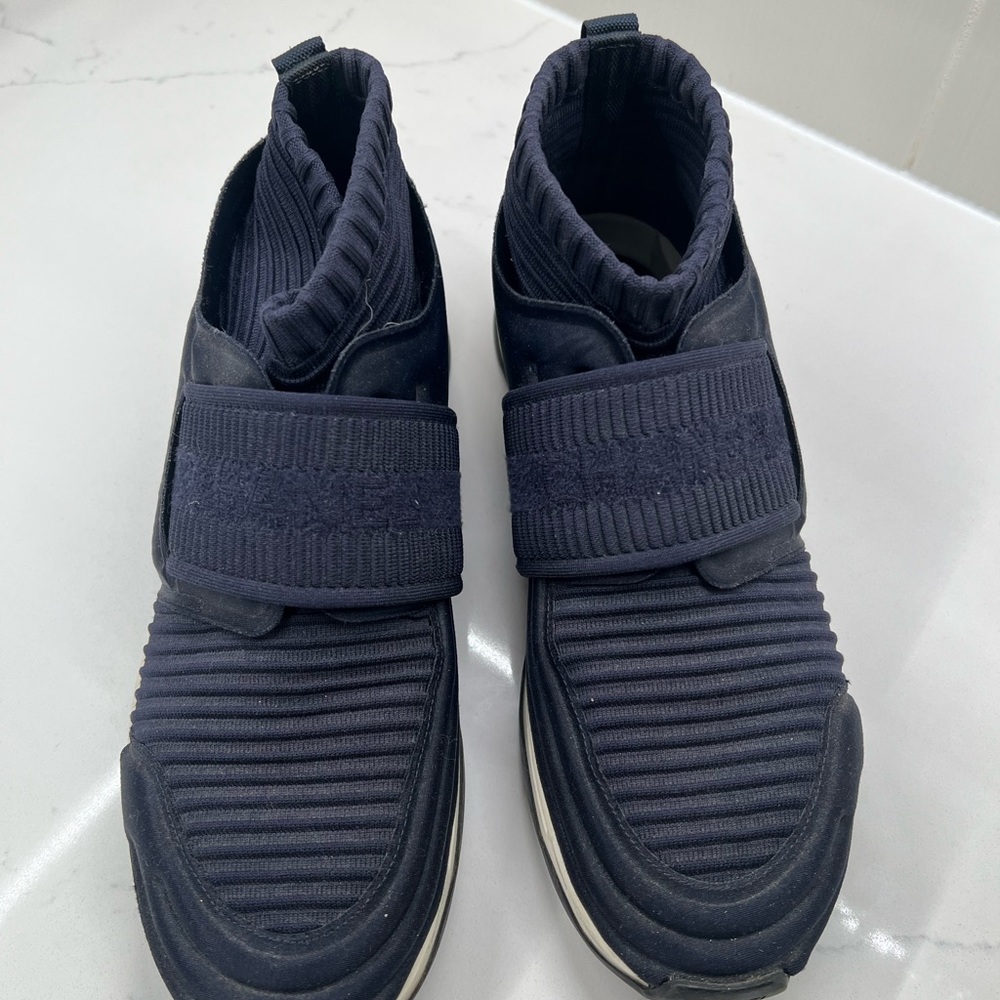 Rare Chanel Navy Elastic Stretch Trainers - Picture 2 of 4